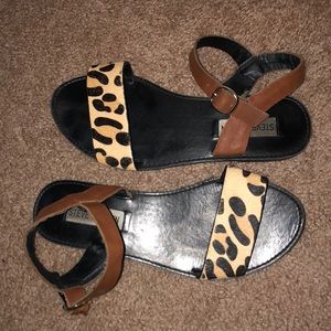 Steve Madden Flat Sandals